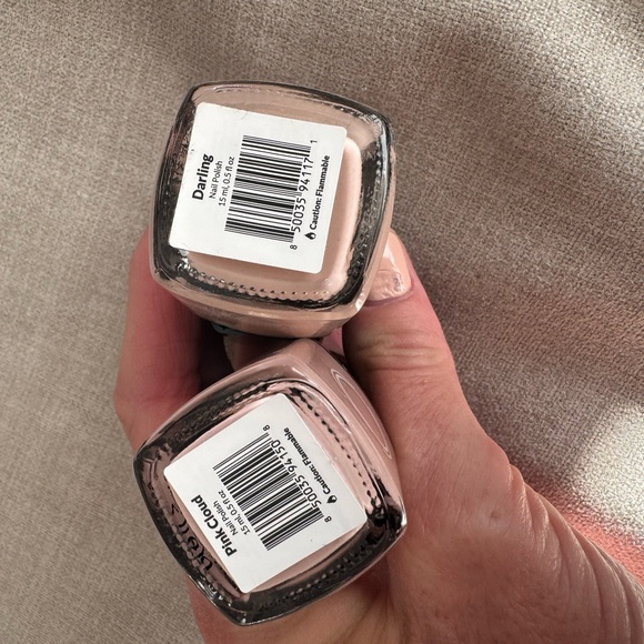 Only tried the color once. Gel like polish - Picture 3 of 3